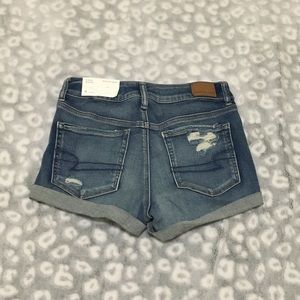 Brand new unworn American Eagle Hi-rise shortie size 6
